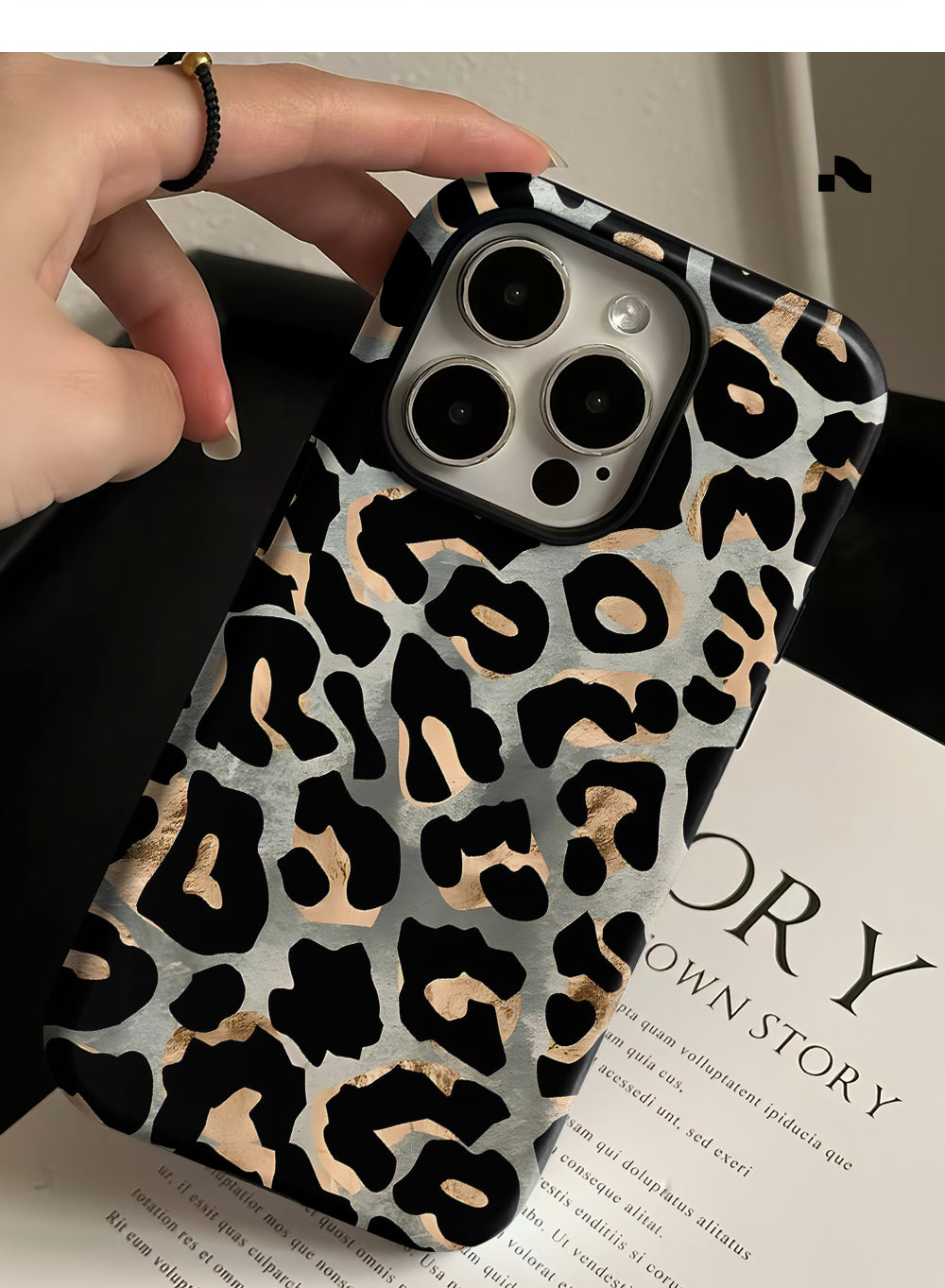Blur leopard print Magnetic iPhone Case